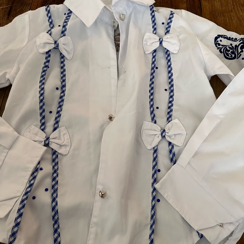 9-10 year old button down shirt - Picture 2 of 7
